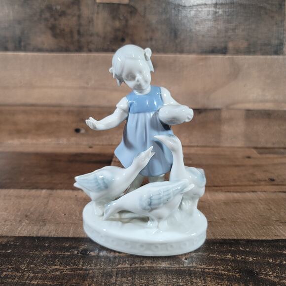 Gerold Porzellan Girl Feeding Geese #5245 Porcelain Figurine Bavaria W. Germany - Picture 2 of 11